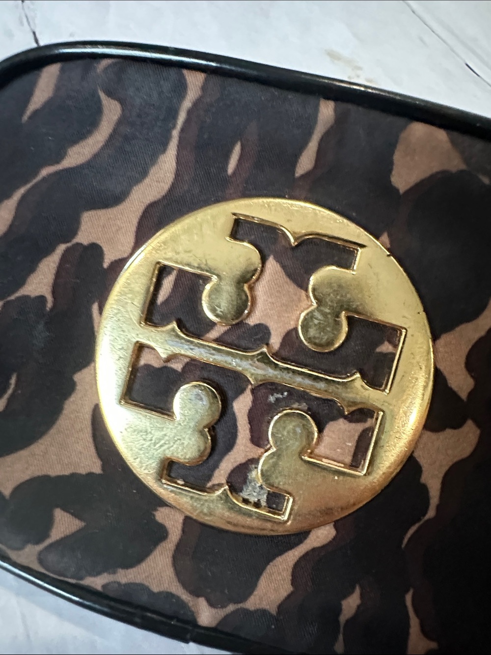 Tory Burch Leopard Print small cosmetic case with Gold Logo Accent - Picture 7 of 10